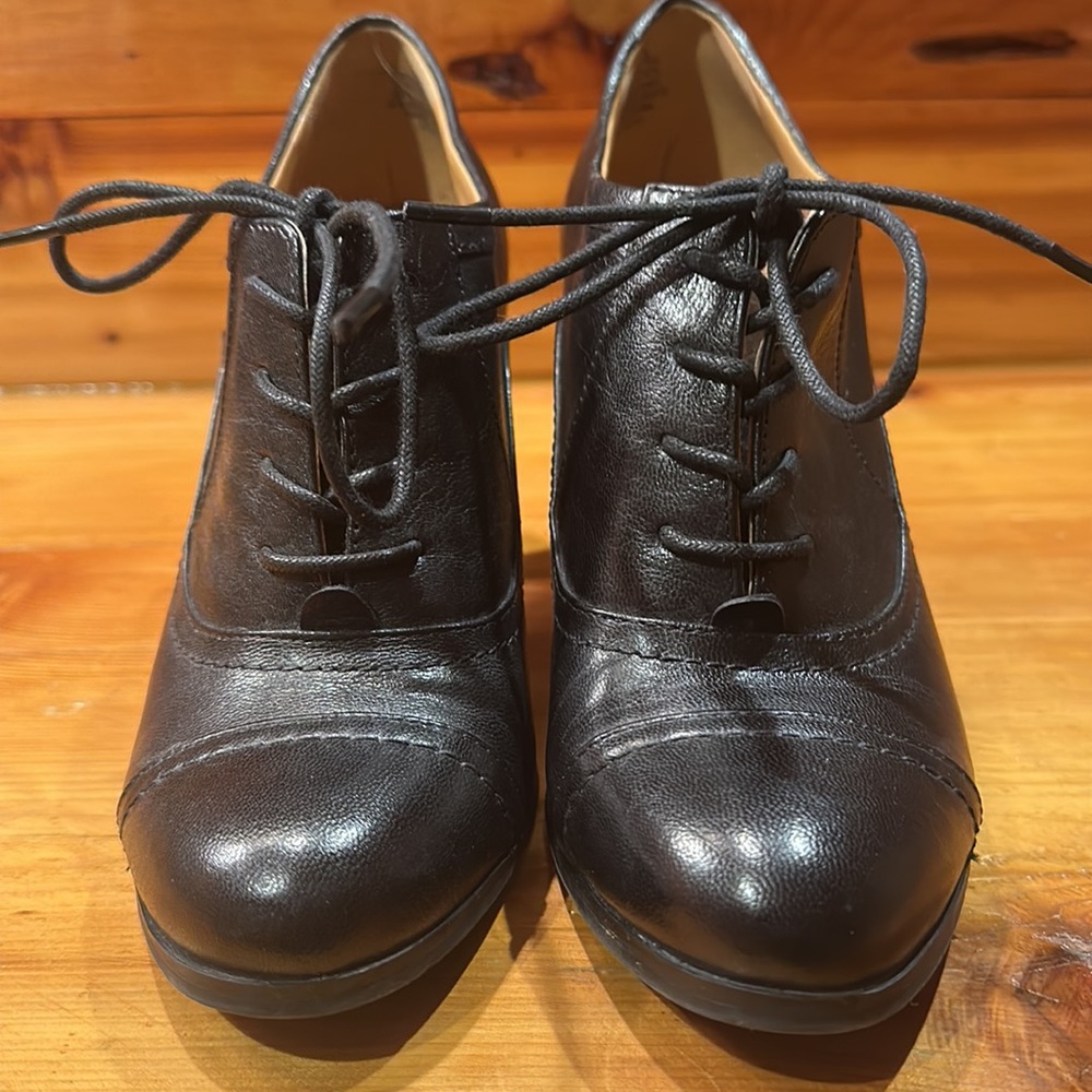 Nine West “Nostalgia” Block Heels - Picture 3 of 8